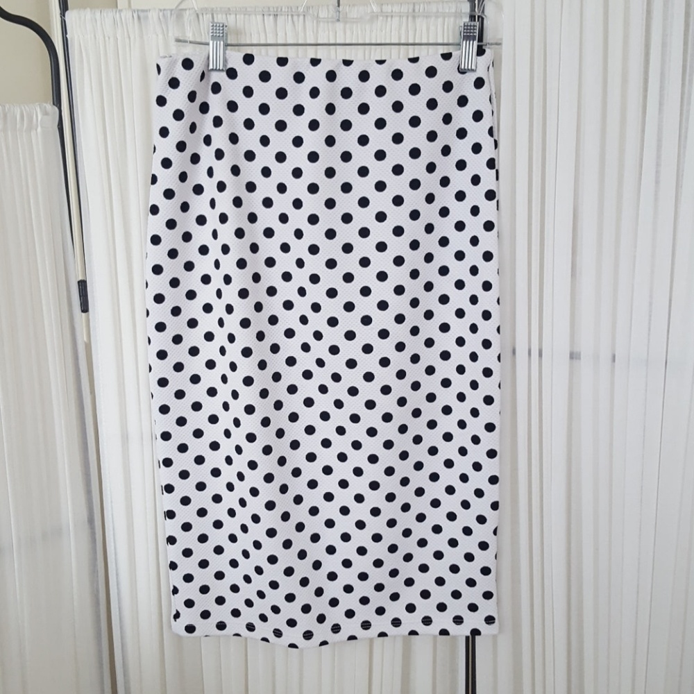 Polka dot pencil skirt